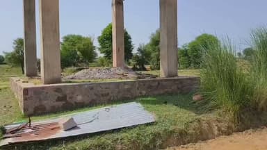 मोक्षधाम यानी अंतिम पड़ाव स्थल के भी हालात देख लो...........