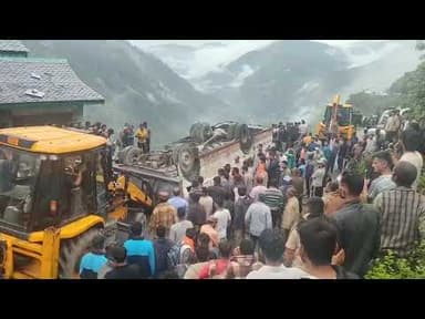 चम्बा बैरागढ़ बस हा*दसा अब तक 7 लोगों की मौ/त की सूचना 11 घायल बचावकार्य जारी#viral #viralvideo #live