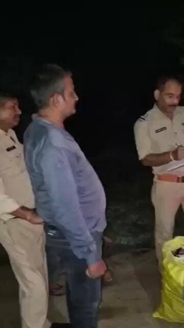 रीवा मे लग्जरी कार मे हो रही थी कफसिरफ की तस्करी,कुल 14 लाख को अधिक कफसिरफ जप्त #highlights #follow