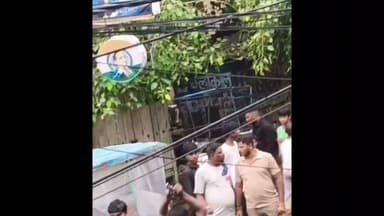 बेगूसराय में हवाई फायरिंग कर रहे युवक को पुलिस ने किया गिरफ्तार वीडियो वायरल होने के बाद हुई कार्रवाई