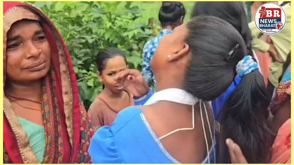 सहरसा बनमा इटहरी प्रखंड के सरमेला स्कूल जा रहे हैं शिक्षक ईट लदे ट्रैक्टर की चपेट में आ गए।।