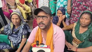 अभिषेक से मारपीट पर बवाल, भाजपा मंडल महामंत्री पारस चुघ, उनके भाई सन्नी चुघ समेत 10 से 12 लोगों पर मुकदमा दर्ज, गिरफ्तारी की मांग को लेकर कोतवाली में धरने पर बैठा वाल्मीकि समाज।
#ValmikiSamaj, #Abhishek, #ParasChugh, #SunnyChugh, #BJP, #BJPLeader, #Police, #Kotwali, #Protest, #ArrestDemand, #UttarPradesh, #BreakingNews, #LocalNews, #FrontNewsNetwork