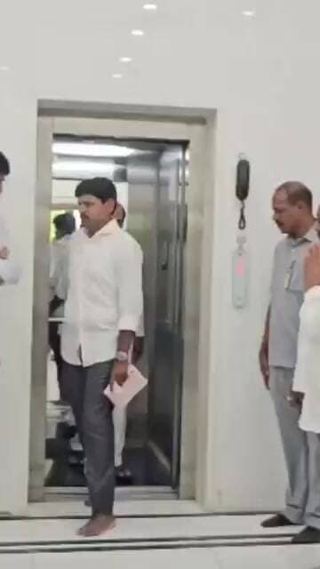 నర్సంపేటకు బయలుదేరిన మాజీ ముఖ్యమంత్రి కెసిఆర్