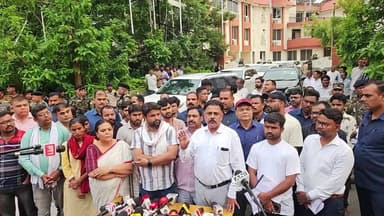 राजधानी रांची में सरकार और छात्रों के बीच तीसरे दौर की बातचीत (3rd Round Talks) जारी है।
छात्रों की मांगों को लेकर चल रही इस वार्ता पर सबकी नजरें टिकी हैं। बातचीत से क्या समाधान निकलता है, इसकी हर अपडेट के लिए जुड़े रहिए Ranchi Club TV के साथ।
🎥 LIVE | Ranchi, Jharkhand
This live stream is for informational and public awareness purposes only.
#Ranchi #Jharkhand #RanchiNews #JharkhandNews #StudentProtest
#RanchiLive #JharkhandLive #StudentNews #StudentProtestRanchi #GovernmentStudentTalks #BreakingNews #RanchiBreakingNews #JharkhandBreakingNews #StudentVoice #RanchiClubTV #RanchiClubTVLive #LatestNews #LiveNews
#RanchiNewsLive #StudentProtestLive #SarkarAurStudent #StudentGovernmentTalks #RanchiStudentNews #JharkhandStudentNews #ThirdRoundTalks #3rdRoundTalks