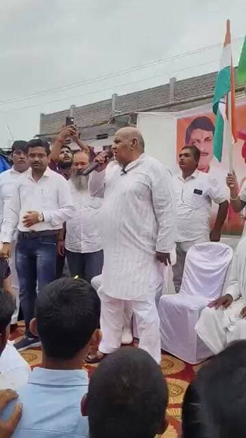 🇮🇳 तिरंगे के रंग में रंगा इछावर… हाथों में तिरंगा, दिल में देशभक्ति और जुबां पर भारत माता के जयकारे!