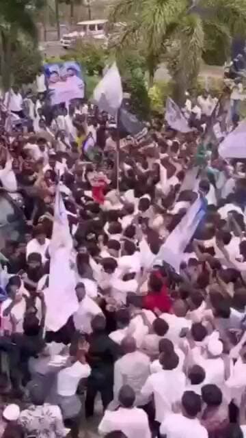 జగన్ పర్యటనలో పోటెత్తిన కర్నూలు