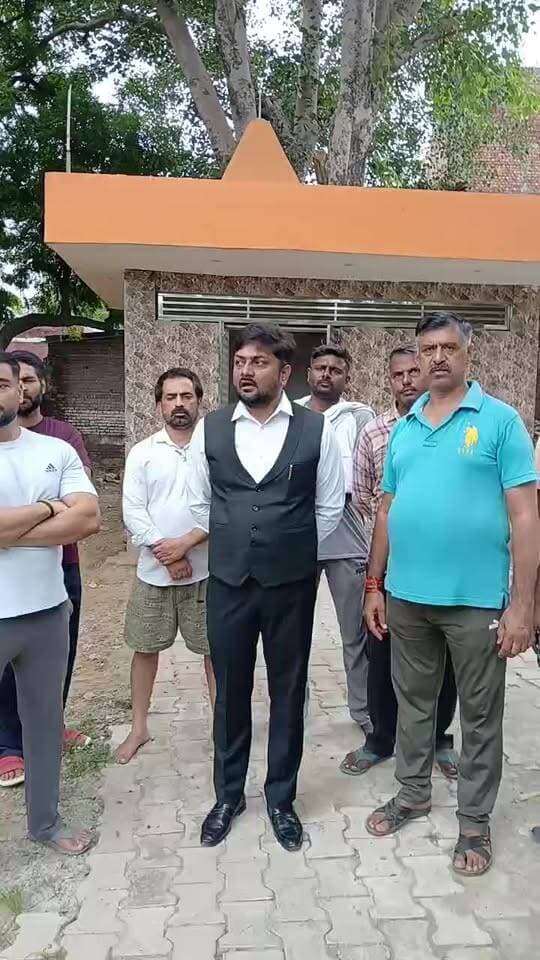 जिस MCF ने स्थापित की मूर्ति, उसी ने हटाई
बाबा फरीद पार्क में मचा बवाल...
#BabaFaridPark
#HanumanMandir
#HanumanJi
#MCF
#TempleControversy
#PublicProtest
#Faridabad
#voiceoffaridabad
#voiceoffreedom