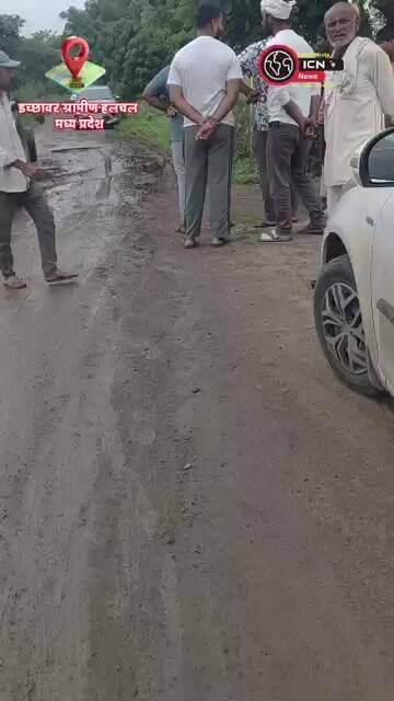 रेत से भरी ट्रैक्टर-ट्रॉलियों की आवाजाही से सड़कें हो रहीं क्षतिग्रस्त, कल्याणपुरा-झालकी मार्ग
