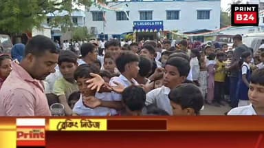 লালগোলা থানায় মহা ধুমধামে স্বাধীনতার ৮০তম বর্ষে পদার্পণ উদযাপন: কচিকাঁচাদের আনন্দে মেতে উঠল থানা প্রাঙ্গণ।