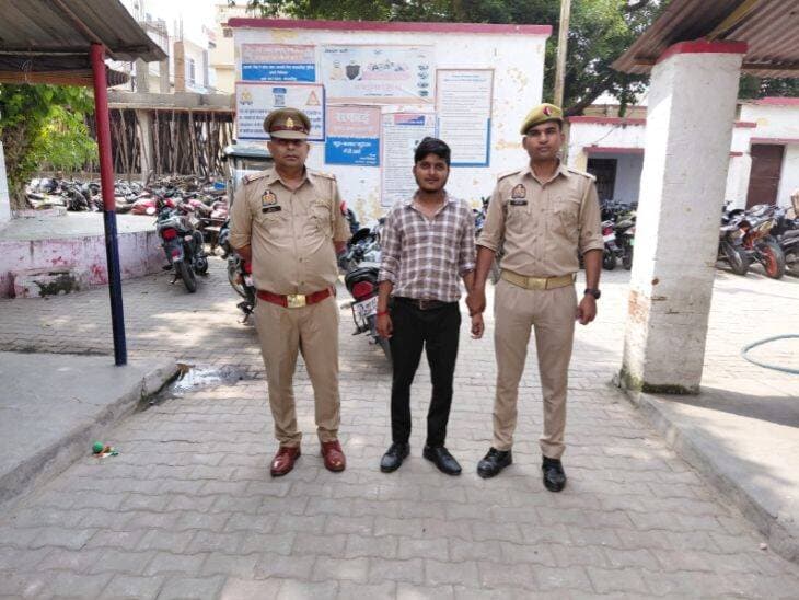 शाहजहांपुर में शादी का झांसा देकर दुष्कर्म, आरोपी चाय की दुकान से गिरफ्तार, आरोपी सुधांशु त्रिवेदी पुवायां थाना क्षेत्र का रहने वाला है। थाना सदर बाजार पुलिस ने की कार्रवाई।