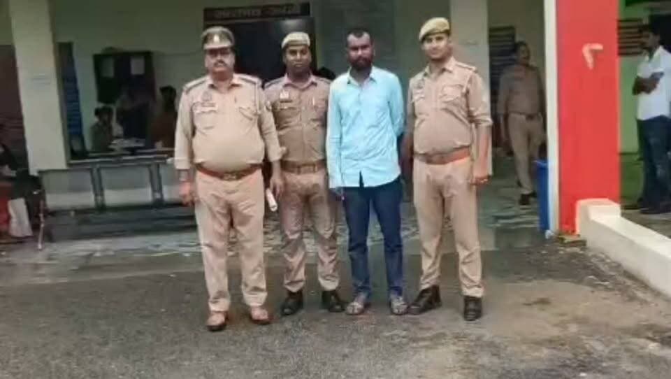 ओबरा पुलिस ने नाबालिग से दुष्कर्म मामले में मुख्य आरोपी को किया गिरफ्तार, एक बाल अपचारी पुलिस अभिरक्षा में