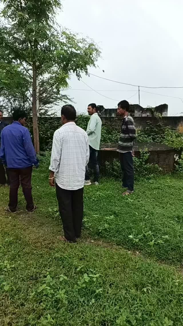 स्वतंत्रता दिवस मनाने के पश्चात नवागरा ps विधालय में SMC सदस्यों ग्रामीण ऑन एवं स्टाफ ने विद्यालय के अंदर वृक्षारोपण उनकी सुरक्षा साफ सफाई को लेकर के विस्तृत में चर्चा करते हुए विद्यालय परिसर को और अधिक बेहतर बनाने की दिशा में प्रस्ताव लिए गए धन्यवाद।।