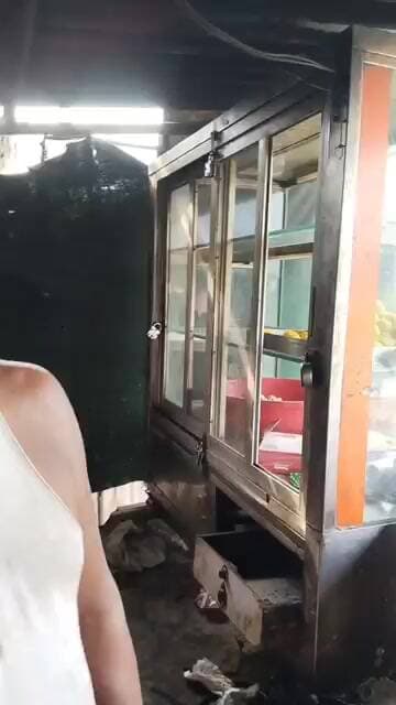 मिठाई की दुकान में चोरों ने उड़ाई नकदी व लड्डू, दुकान में दूसरी बार हुई घटना