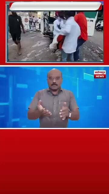 माणुसकी अजून जिवंत आहे! बेवारस वृद्धाला नागरिकांचा मदतीचा हात