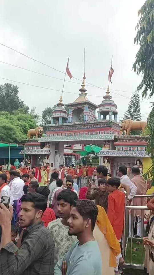 🔴 LIVE | हिंगलाज माता मंदिर से विशाल कांवड़ यात्रा 🚩🔱
पावन हिंगलाज माता मंदिर से पहली पायरी, जुन्नारदेव तक निकल रही विशाल कांवड़ यात्रा का सीधा प्रसारण।
हर-हर महादेव के जयघोष से गूंज रहा पूरा क्षेत्र। श्रद्धालुओं में भक्ति और उत्साह का अद्भुत माहौल। 🙏🚩
🔱 हर हर महादेव!
🚩 जय माँ हिंगलाज!
#कांवड़_यात्रा #हिंगलाज_माता #जुन्नारदेव #हरहरमहादेव #LIVE #कांवड़यात्रा #भोलेनाथ