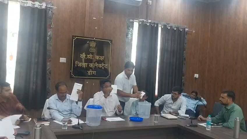 #पहाड़ी_नगर_पालिका_____
1,3,6,13,sc,12,9,5,10 obc,15,7,8,17,16,11,19,,4 जनरल