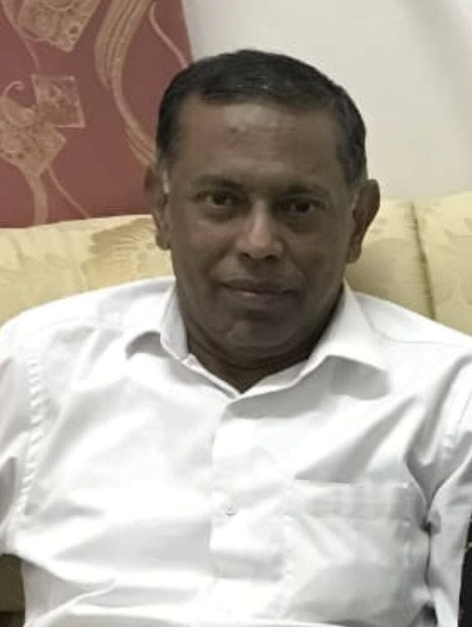 அஸ்ஸலாமு அலைக்கும்
மரண அறிவிப்பு
நடுத்தெரு கீழ்புறத்தை சேர்ந்த மர்ஹூம் மு.சா. முஹம்மது ஹனீபா அவர்களின் மகனும், கடற்கரைத் தெருவை சேர்ந்த மர்ஹூம் சே. முஹம்மது இப்ராஹீம் அவர்களின் மருமகனும், முகம்மது ரஹ்மத்துல்லாஹ், சாகுல் ஹமீது, முகம்மது உமர், சேக் தாவூது ஆகியோரின் சகோதரரும், முகம்மது முகைதீன், இலியாஸ் அகமது ஆகியோரின் மாமனாரும், தீனுல் ஹக், நூருல் ஹக், தஸ்லீம் அகமது, அகமது இப்ராஹீம் ஆகியோரின் தகப்பனாருமாகிய மு.ஹ. முகம்மது அலி அவர்கள் வஃபாத்தாகி விட்டார்கள். (இன்னாலில்லாஹி வ இன்னா இலைஹி ராஜிஊன்)
அன்னாரின் ஜனாஸா இன்ஷா அல்லாஹ் மஃரிப் தொழுகைக்குப் பின் தக்வா பள்ளி மையவாடியில் நல்லடக்கம் செய்யப்படும்.