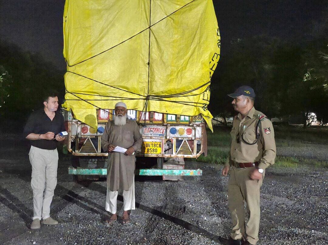 <nis:link nis:type=tag nis:id=रुद्रपुर-किच्छा-सितारगंज nis:value=रुद्रपुर-किच्छा-सितारगंज nis:enabled=true nis:link/> में <nis:link nis:type=tag nis:id=परिवहन nis:value=परिवहन nis:enabled=true nis:link/> विभाग का बड़ा <nis:link nis:type=tag nis:id=एक्शन, nis:value=एक्शन, nis:enabled=true nis:link/> 12 वाहन सीज और 25 के <nis:link nis:type=tag nis:id=चालान nis:value=चालान nis:enabled=true nis:link/>