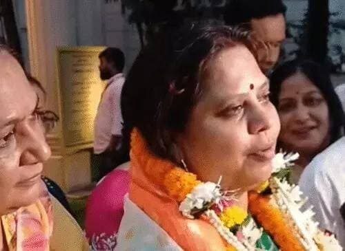 BJP की नई राष्ट्रीय टीम में छत्तीसगढ़ से 2 नाम:। सांसद रूप कुमारी चौधरी महिला मोर्चा अध्यक्ष, दीपक म्हस्के बने सोशल मीडिया संयोजक <nis:link nis:type=tag nis:id=chhattisgsrhupdate nis:value=chhattisgsrhupdate nis:enabled=true nis:link/> <nis:link nis:type=tag nis:id=cgnews nis:value=CGNews nis:enabled=true nis:link/> <nis:link nis:type=tag nis:id=chhattisgarhnews nis:value=ChhattisgarhNews nis:enabled=true nis:link/> <nis:link nis:type=tag nis:id=bjp nis:value=BJP nis:enabled=true nis:link/>