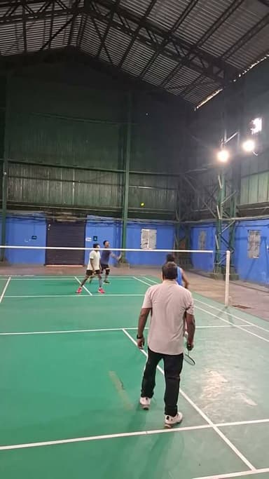 Step onto the court and give it your all every single game. Are you playing sports this weekend? #badmintonplayer #active #weekendvibe