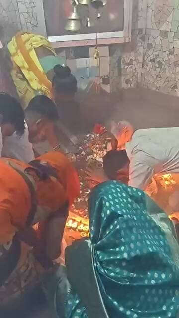 सिद्धेश्वर नाथ मंदिर बिवियापुर में हुई भव्य आरती, सावन के तीसरे सोमवार को उमड़ा श्रद्धालुओं का सैलाब