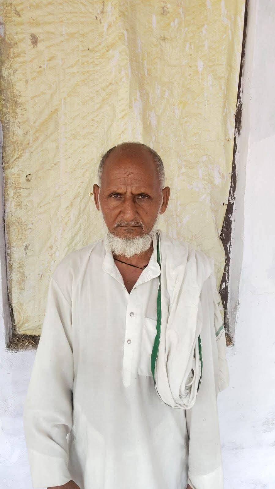 गुमशुदा की तलाश...
नाम- इलियास
गांव- नेवाना
कल सुबह घर से अलवर दवाई के लिए गया था अभी तक वापिस नहीं लौटा
लाठी के सहारे से चलता है, एक साइड हल्की लकवा की शिकायत है। किसी भाई को पता लगे तो plz 8700205751, 7439878226, 9813163094 पर बताये
घर वाले बहुत परेशान है
@topfans
