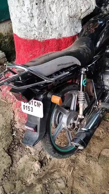 #चण्डौस ट्रैक्टर ट्राली में पीछे से बाइक टकराई, बाइक सवार युवक हुआ घायल