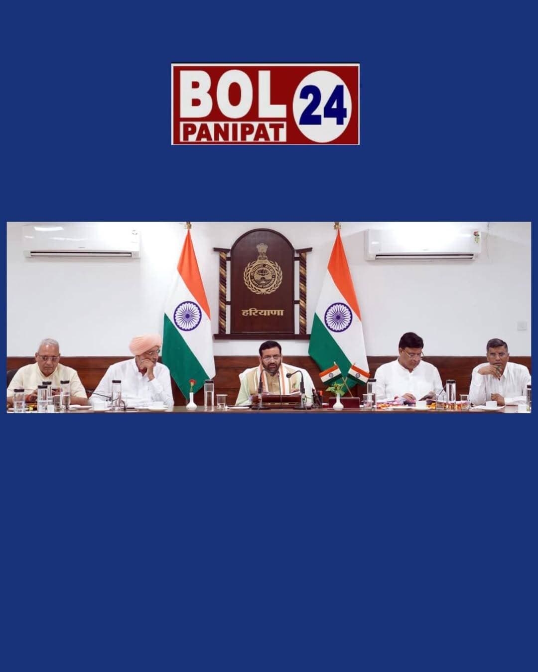 प्रदेश की 10 लाख एकड़ भूमि सुधार हेतू जिप्सम खरीद को स्वीकृति- मुख्यमंत्री
किसानों को 50 प्रतिशत सब्सिडी पर दिया जाएगा जिप्सम
निश्चित अवधि से कम समय में कार्य पूरा करने पर दिया जाएगा प्रोत्साहन
मुख्यमंत्री ने की हाई पावर्ड परचेज कमेटी की बैठक की अध्यक्षता
हरियाणा के मुख्यमंत्री नायब सिंह सैनी ने कहा कि प्रदेश के किसानों की 10 लाख एकड़ भूमि को सुधारने के लिए लगभग 15.63 करोड़ रुपए की लागत से 25 हजार टन जिप्सम की खरीद की जाएगी ताकि किसानों को पर्याप्त मात्रा में जिप्सम उपलब्ध हो सके।
मुख्यमंत्री नायब सिंह सैनी चंडीगढ़ में हाई पावर्ड परचेज कमेटी की बैठक की अध्यक्षता कर रहे थे। बैठक में शिक्षा मंत्री श्री महीपाल ढांडा, राजस्व एवं आपदा प्रबंधन मंत्री श्री विपुल गोयल, कृषि एवं किसान कल्याण मंत्री श्री श्याम सिंह राणा, लोक निर्माण एवं जनस्वास्थ्य अभियांत्रिकी मंत्री श्री रणबीर गंगवा, मुख्यमंत्री के प्रधान सचिव श्री अरुण कुमार गुप्ता सहित अन्य वरिष्ठ अधिकारी भी मौजूद थे।
कैथल में बनेगा 21680 एमटी का गोदाम तथा क्वालिटी कंट्रोल लेब
मुख्यमंत्री ने कहा कि हरियाणा भूमि सुधार निगम के माध्यम से किसानों को 50 प्रतिशत सब्सिडी पर भूमि सुधार के लिए जिप्सम उपलब्ध करवाया जाता है। उन्होंने कहा कि जिप्सम उच्च गुणवतायुक्त सुलभ करवाया जाए ताकि भूमि में जल्द सुधार कर उसे अधिक उपजाऊ बनाया जा सके। इसके अलावा कैथल के हैफेड कॉम्पलेक्स में 9.80 करोड़ रुपए की लागत से 21680 एमटी का गोदाम बनाने तथा क्वालिटी कंट्रोल लेब बनाने की भी स्वीकृति प्रदान की गई।
पानीपत के 9 गांवों में 75.50 करोड़ रुपए की पेयजल योजनाएं स्वीकृत
मुख्यमंत्री ने पानीपत जिले के भैंसवाल, कुतानी, राजाखेड़ी, निम्बरी, उग्रखेड़ी, रिसालु, नांगलखेड़ी, काबरी, गढी, सिकन्दरपुर सहित 9 गांवों में महाग्राम योजना के तहत 75.50 करोड़ रुपए की लागत से पेयजल योजनाओं की स्वीकृति प्रदान की। इसी प्रकार गोहाना शहर के शनि मंदिर, एमपीएस गुढा क्षेत्र में सीवरेज लाईन भी 16.30 करोड़ रुपए की लागत से मंजूर की गई।
नायब सिंह सैनी ने पिंजौर कालका सेक्टर 27 में न्यायिक परिसर का निर्माण करने की स्वीकृति प्रदान की। इस पर 22.70 करोड़ रुपए की लागत आएगी। इसी प्रकार अम्बाला शहर में लघु सचिवालय के प्रशासनिक ब्लॉक के तृतीय चरण का कार्य 34 करोड़ रुपए की लागत से करने की मंजूरी दी गई।
सफीदों में बनेगा राजकीय नर्सिंग कॉलेज
मुख्यमंत्री ने कहा कि जो कार्य निश्चित अवधि से कम समय में पूरा किया जाएगा, सरकार की योजना अनुसार उसे प्रोत्साहन दिया जाएगा। उन्होंने अम्बाला कैंट में बैंक स्कवेयर भवन फेज 1 का निर्माण कार्य 52 करोड़ रुपए की लागत से तैयार करने की स्वीकृति प्रदान की। इसके अलावा राजकीय नर्सिंग कॉलेज सफीदों का भी निर्माण 37.49 करोड़ रुपए की लागत से किया जाएगा।
पंचकूला व फतेहाबाद में बनेंगी जिला जेल
मुख्यमंत्री ने इण्डस्ट्रीयल एरिया फेज 1 पंचकूला में सड़कों को अपग्रेड एवं मजबूत बनाने के लिए 16.80 करोड़ रुपए की स्वीकृति प्रदान की। पंचकूला के गांव जलोली में जिला जेल का निर्माण लगभग 40 करोड़ रुपए की लागत किया जाएगा। इसके अलावा कुण्डली मानेसर सड़क सेक्शन मार्ग की 65.66 करोड़ रुपए लागत से लगभग 83 किलोमीटर मार्ग की मुरम्मत एवं रखरखाव किया जाएगा।
मुख्यमंत्री ने फतेहाबाद में जिला जेल बनाने की भी स्वीकृति प्रदान की। इस पर 37 करोड़ रुपए की लागत आएगी। इसी प्रकार जुलाना शहर में वाटर सप्लाई कार्य पर 21.17 करोड़ की राशि खर्च की जाएगी। उन्होंने कहा कि नारनौल के होस्पीटल को अप्रगेड कर 100 से 200 बेड का बनाया जाएगा। इस पर 26.30 करोेड़ रुपए की लागत आएगी। यमुनानगर में 16.89 करोड़ रुपए की लागत से 50 बेड का आयुष हस्पताल का निर्माण किया जाएगा।
मुख्यमंत्री ने कुरुक्षेत्र सहारनपुर स्टेट हाईवे के कार्य की मंजूरी प्रदान की। लगभग 10 मीटर चौड़ी सड़क पर 26.90 करोड़ रुपए खर्च किए जाएंगे। उन्होंने कहा कि इस सड़क मार्ग को फोन लेन बनाने के लिए डीपीआर तैयार की जा रही है। इसके बाद कुरुक्षेत्र सहारनपुर सड़क मार्ग को फोरलेन बनाया जाएगा।
बैठक में अतिरिक्त मुख्य सचिव, सुधीर राजपाल, ए के सिंह, विजयेंद्र कुमाऱ, अनुराग अग्रवाल, जीएमडीए के मुख्य सलाहाकार डी एस ढेसी, उद्योग एवं वाणिज्य विभाग के आयुक्त एवं सचिव डॉ. अमित अग्रवाल, महानिदेशक यश गर्ग सहित अन्य विभागों के अधिकारी भी मौजूद रहे।