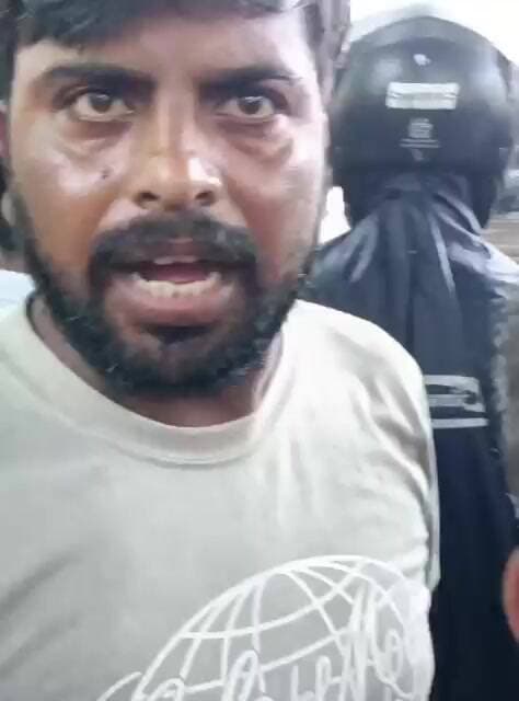 मिलक थाना में सूरज पटेल का शब रखकर परिजनों का क्रोध काफी तेज।