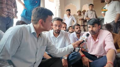 छात्र संघ चुनाव बहाली और फीस वृद्धि वापस लेने के लिए NSUI का संघर्ष, क्या है रणनीति?
#SikarSandesh #Sikar #NSUI #RajasthanNews