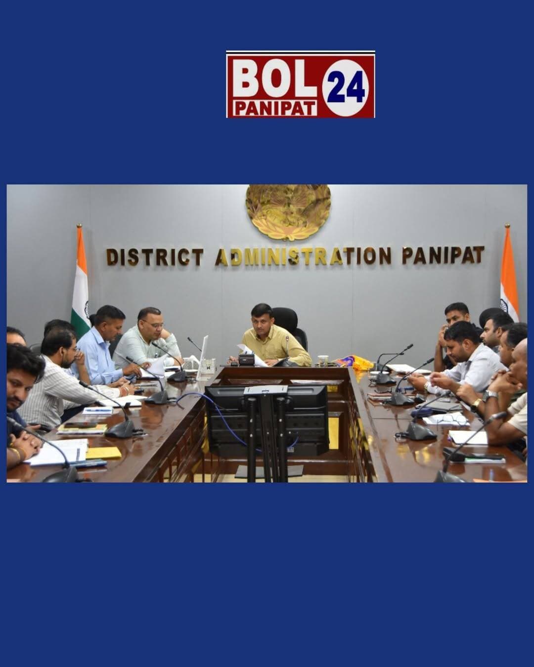 विशेष गहन पुनरीक्षण कार्य में तेजी लाएं अधिकारी, बीएलओ पूरी गंभीरता से निभाएं जिम्मेदारी: एसडीएम मनदीप कुमार
मतदाता सूची को त्रुटिरहित बनाने में जुटा प्रशासन, एसडीएम ने अधिकारियों से लिया कार्य का अपडेट
मतदाताओं से केवल जरूरी दस्तावेज लें, सम्मानजनक व्यवहार रखें अधिकारी
हर बीएलओ अपने दायित्व के प्रति रहे सजग
मतदाताओं से केवल जरूरी दस्तावेज ही लें, व्यवहार में विनम्रता रखें अधिकारी
पानीपत, 19 अगस्त। विशेष गहन पुनरीक्षण (एसआईआर) के कार्य की प्रगति को लेकर बुधवार को जिला सचिवालय सभागार में संबंधित विभागों के अधिकारियों की बैठक आयोजित की गई। बैठक में एसडीएम मनदीप ने अधिकारियों से एक-एक करके कार्य की प्रगति का अपडेट लिया और पुनरीक्षण कार्य में और अधिक तेजी लाने के निर्देश दिए।
एसडीएम मनदीप ने कहा कि विशेष गहन पुनरीक्षण का कार्य मतदाता सूची को अधिक सटीक, पारदर्शी और त्रुटिरहित बनाने की दिशा में महत्वपूर्ण जिम्मेदारी है। इसलिए बीएलओ सहित सभी संबंधित अधिकारी अपनी जिम्मेदारी को पूरी गंभीरता, सजगता और ईमानदारी के साथ निभाएं। उन्होंने कहा कि कार्य में किसी भी स्तर पर लापरवाही या अनावश्यक देरी नहीं होनी चाहिए। उन्होंने बीएलओ को निर्देश दिए कि मतदाताओं से संपर्क करते समय आवश्यक दस्तावेजों की ही मांग की जाए। अनावश्यक दस्तावेजों के लिए मतदाताओं को परेशान न किया जाए।
उन्होंने कहा कि प्रत्येक अधिकारी और कर्मचारी मतदाताओं के साथ विनम्र एवं सम्मानजनक व्यवहार करें, ताकि पुनरीक्षण प्रक्रिया में लोगों का विश्वास और सहयोग बना रहे। एसडीएम ने अधिकारियों को निर्देश दिए कि नोटिस भेजने की प्रक्रिया में किसी प्रकार की कोताही न बरती जाए। जिन मामलों में नोटिस जारी किए जाने हैं, उनमें निर्धारित प्रक्रिया के अनुसार समय पर कार्रवाई सुनिश्चित की जाए।
उन्होंने कहा कि सभी अधिकारी अपने-अपने क्षेत्र से संबंधित रिकॉर्ड और आवश्यक दस्तावेजों को व्यवस्थित रूप से तैयार रखें, ताकि किसी भी स्तर पर अपडेट या रिपोर्ट मांगे जाने पर पूरी जानकारी तुरंत उपलब्ध कराई जा सके। उन्होंने कहा कि प्रत्येक अधिकारी अपने स्तर पर कार्य की नियमित समीक्षा करें और अधीनस्थ कर्मचारियों को भी लगातार मार्गदर्शन देते रहें। बीएलओ के कार्य की निगरानी करते हुए यह सुनिश्चित किया जाए कि निर्धारित समयसीमा के भीतर पुनरीक्षण कार्य को प्रभावी ढंग से पूरा किया जा सके।
एसडीएम मनदीप ने कहा, विशेष गहन पुनरीक्षण केवल एक प्रशासनिक प्रक्रिया नहीं, बल्कि मतदाता सूची की विश्वसनीयता सुनिश्चित करने की महत्वपूर्ण जिम्मेदारी है। प्रत्येक बीएलओ और संबंधित अधिकारी अपने दायित्व को पूरी गंभीरता से निभाएं। मतदाताओं से आवश्यक दस्तावेज ही लिए जाएं, उनके साथ सम्मानजनक व्यवहार किया जाए और किसी भी स्तर पर अनावश्यक परेशानी न हो। हमारा लक्ष्य है कि पूरी प्रक्रिया पारदर्शी, व्यवस्थित और समयबद्ध तरीके से पूरी हो तथा हर पात्र मतदाता का नाम सही तरीके से मतदाता सूची में दर्ज रहे।
बैठक में रोडवेज जीएम विक्रम कंबोज, पशुपालन विभाग के उपनिदेशक संजय आंतिल, डॉ. अशोक लोहान, डिप्टी डीईओ मनीष गुप्ता, गवर्नमेंट कॉलेज के प्रिंसिपल सुभाष जागलान सहित विभिन्न विभागों के अधिकारी मौजूद रहे।