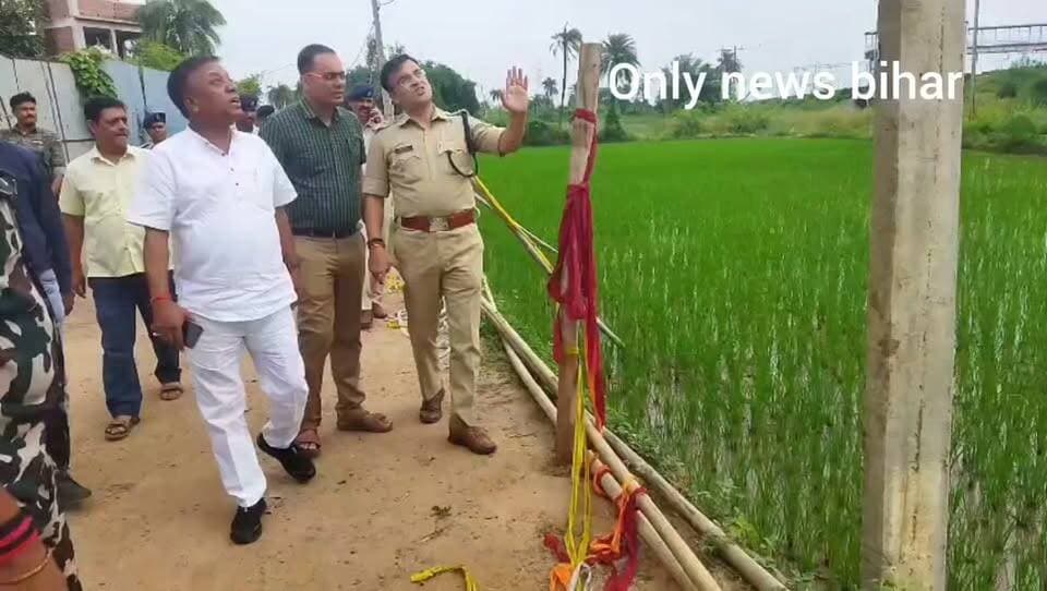 लखीसराय। अशोक धाम भगदड़ मामले में धार्मिक न्यास परिषद की टीम ने घटनास्थल पर की जांच।