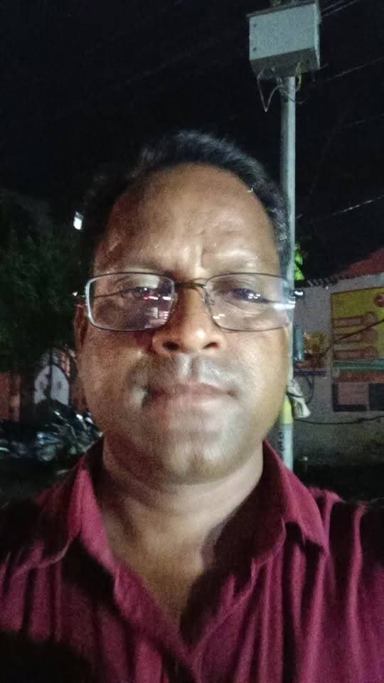 सवाई माधोपुर जिला मुख्यालय से महज 4 किलोमीटर दूर हाउसिंग बोर्ड, सर्किट हाउस रोड, आलनपुर अहिंसा सर्किल,कोतवाली थाना रोड ,रणथंभौर सर्किल, दशहरा मैदान आदि कई स्थानों की पांच दिनों से रोड लाइट बंद। रोड लाइट के कर्मचारियों को कई दिनों से नहीं मिल रहा भुगतान।
भुगतान मिले तो कर्मचारी आए अपनी ड्यूटी पर।
लेकिन नगर परिषद की लापरवाही हो रही उजागर।
आखिर देखने की बात है कि क्या जिला प्रशासन इस पर करता है कार्रवाई? रात में आमजनता को हो रही परेशानी। जिम्मेदार कौन? बड़ा हादसा होने का कर रहे इंतजार।
DM Sawai Madhopur, #S.P Sawai Madhopur, #PWDvibhagSawaiMadhopur, #CMO Jaipur, #PWD mantri Diya Kumari, #NagarParishadSawai Madhopur Ayukt #C.M Jaipur, #SawaiMadhopur vidhayak aur krishi mantri Kirodi Lal Meena, #bijli vibhag Sawai Madhopur
#videoviral, #Facebook Page