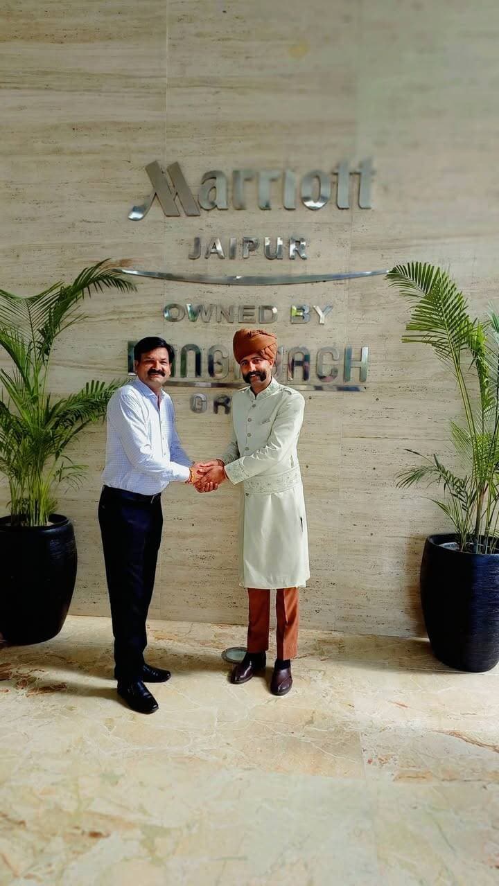 जयपुर की मेट्रो होटल .....