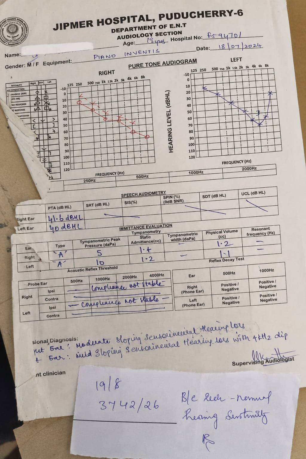 முண்டியம்பாக்கம் அரசு மருத்துவக் கல்லூரி மருத்துவமனையில் செவித்திறன் பரிசோதனையில் அலட்சியமா? — நோயாளி குற்றச்சாட்டு; மாவட்ட நிர்வாகம் விசாரிக்க கோரிக்கை
விழுப்புரம்: முண்டியம்பாக்கம் அரசு மருத்துவக் கல்லூரி மருத்துவமனையில் காது, மூக்கு, தொண்டை பிரிவில் நோயாளிகளுக்கு உரிய முறையில் பரிசோதனை மேற்கொள்ளப்படுவதில்லை என்றும், மாற்றுத்திறனாளிகளுக்கான மருத்துவச் சான்றிதழ் வழங்குவதில் அலட்சியம் காட்டப்படுவதாகவும் பொதுமக்கள் தரப்பில் குற்றச்சாட்டுகள் எழுந்துள்ளன.
காது கேட்கவில்லை என புகார்
விழுப்புரம் பகுதியைச் சேர்ந்த ஒருவர், தனக்கு காது சரியாக கேட்கவில்லை எனக் கூறி முண்டியம்பாக்கம் அரசு மருத்துவக் கல்லூரி மருத்துவமனையில் காது, மூக்கு, தொண்டை பிரிவு மருத்துவரை அணுகியதாக கூறப்படுகிறது.
அப்போது அவரை பரிசோதித்த மருத்துவர், காது கேட்பதில் எந்தப் பிரச்சினையும் இல்லை எனக் கூறி அனுப்பியதாகவும், ஆனால் தனக்கு காது சரியாக கேட்கவில்லை என நோயாளி மீண்டும் தெரிவித்தபோதும், பிரச்சினை இல்லை எனக் கூறப்பட்டதாகவும் புகார் தெரிவிக்கப்பட்டுள்ளது.
ஜிப்மரில் பரிசோதனை
இதையடுத்து அந்த நபர் புதுச்சேரியில் உள்ள ஜிப்மர் மருத்துவமனைக்கு சென்று மீண்டும் பரிசோதனை மேற்கொண்டதாக கூறப்படுகிறது. அங்கு நடத்தப்பட்ட பரிசோதனையில் அவருக்கு சுமார் 40 சதவீதம் செவித்திறன் குறைபாடு இருப்பதாக மருத்துவர்கள் தெரிவித்ததாகவும், அதற்கான சிகிச்சையை அவர் தொடர்ந்து பெற்று வருவதாகவும் கூறப்படுகிறது.
ஒரே நபருக்கு இரு மருத்துவமனைகளில் மேற்கொள்ளப்பட்ட பரிசோதனைகளின் முடிவுகள் மாறுபட்டதாக கூறப்படுவது பொதுமக்கள் மத்தியில் அதிர்ச்சியை ஏற்படுத்தியுள்ளது.
பலரும் புகார்
இதுபோன்று முண்டியம்பாக்கம் அரசு மருத்துவக் கல்லூரி மருத்துவமனையில் காது கேளாமை, பார்வைக் குறைபாடு உள்ளிட்ட மாற்றுத்திறன் தொடர்பான பாதிப்புகளுடன் வரும் நோயாளிகள் உரிய முறையில் பரிசோதிக்கப்படுவதில்லை என்ற குற்றச்சாட்டுகளும் எழுந்துள்ளன.
குறிப்பாக, மாற்றுத்திறனாளிகளுக்கான சதவீதத்தை நிர்ணயித்து மருத்துவச் சான்றிதழ் வழங்குவதிலும் சில நேரங்களில் தேவையற்ற காலதாமதம் அல்லது அலட்சியம் காட்டப்படுவதாக பொதுமக்கள் தரப்பில் புகார் தெரிவிக்கப்பட்டுள்ளது.
இதனால், உண்மையில் மாற்றுத்திறன் பாதிப்பு உள்ளவர்களுக்கு அரசின் நலத்திட்ட உதவிகள் கிடைப்பதில் பாதிப்பு ஏற்படக்கூடும் என்றும் அவர்கள் அச்சம் தெரிவித்துள்ளனர்.
உரிய பரிசோதனை அவசியம்
மருத்துவமனைக்கு வரும் நோயாளிகளின் உடல்நிலையை முழுமையாக பரிசோதித்து, அவர்களுக்கு உள்ள குறைபாடுகள் உண்மையாக கண்டறியப்பட்டு, அதற்கேற்ப மருத்துவ ஆலோசனையும் சான்றிதழும் வழங்கப்பட வேண்டும் என பொதுமக்கள் வலியுறுத்தியுள்ளனர்.
ஒரு சிலரின் அலட்சியமான செயல்பாடுகளால் ஒட்டுமொத்த அரசு மருத்துவக் கல்லூரி மருத்துவமனைக்கும் அவப்பெயர் ஏற்படும் நிலை உருவாகக் கூடாது என்றும் அவர்கள் தெரிவித்துள்ளனர்.
மாவட்ட நிர்வாகம் விசாரிக்க கோரிக்கை
இந்த குற்றச்சாட்டுகள் குறித்து விழுப்புரம் மாவட்ட நிர்வாகம் மற்றும் சுகாதாரத்துறை அதிகாரிகள் உரிய விசாரணை நடத்த வேண்டும் என்றும், சம்பந்தப்பட்ட மருத்துவப் பிரிவில் நோயாளிகளுக்கு மேற்கொள்ளப்படும் பரிசோதனை மற்றும் மாற்றுத்திறனாளி சான்றிதழ் வழங்கும் நடைமுறைகள் குறித்து ஆய்வு செய்ய வேண்டும் என்றும் பொதுமக்கள் கோரிக்கை விடுத்துள்ளனர்.
மேலும், குற்றச்சாட்டுகள் உண்மை என விசாரணையில் தெரிய வந்தால், சம்பந்தப்பட்டவர்கள் மீது துறை ரீதியான நடவடிக்கை எடுக்க வேண்டும் என்றும், இனிவரும் காலங்களில் மாற்றுத்திறனாளிகள் உள்ளிட்ட அனைத்து நோயாளிகளுக்கும் பாரபட்சமின்றி உரிய மருத்துவப் பரிசோதனை மற்றும் சிகிச்சை கிடைப்பதை உறுதி செய்ய வேண்டும் என்றும் வலியுறுத்தப்பட்டுள்ளது.