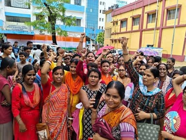 #EXCLUSIVE অন্নপূর্ণা যোজনা টাকা ঢোকেনি কেন...!
আলিপুরদুয়ার SDO অফিসের সামনে বিক্ষো*ভে ফেটে পড়লেন বিভিন্ন ওয়ার্ডের মহিলারা
#AnnapurnaBhandar #SuvenduAdhikari #Alipurduar #highlightseveryone #womenspower