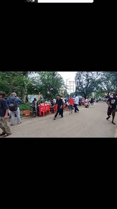 देहरा ।। News123 ।। श्रावण अष्टमी मेलों के चलते आज अष्टमी पर ढलियारा में स्थानीय युवाओं ने लगाया लंगर
