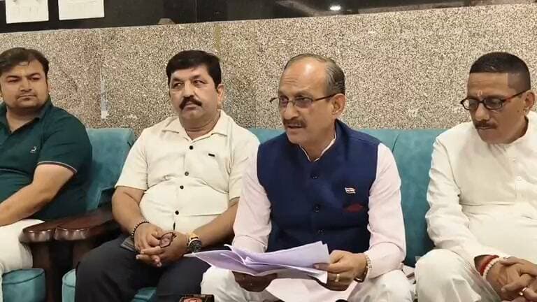 ऊना ।। News123 ।। भाजपा के पूर्व अध्यक्ष एवं विधायक सतपाल सत्ती की प्रैस कॉफ़्रेंस