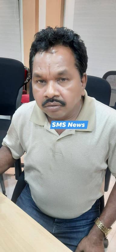 SMS News Bureau Lathikata
*MURALIDHAR URMAL, TAHASILDAR-CUM- SUBREGISTRAR, LATHIKATA, DIST-SUNDARGADA INTERCEPTED BY ODISHA VIGILANCE WHILE CARRYING RS.5 LAKHS SUSPECTED ILL-GOTTEN CASH*.
Today i.e. on 20.08.2026, based on reliable inputs, Muralidhar Urmal, Tahasildar- cum- Sub-Registrar, Lathikata, Dist- Sundaragada *was intercepted a short while ago by a team of Odisha Vigilance near Rajabasa Chhak, Lathikata, while Sri Urmal travelling in his hired office vehicle ( Scorpio) from his office at Lathikata to his residential house at Rourkela, and Rs.5 Lakhs suspected ill-gotten cash recovered from his possession*. As Sri Urmal failed to explain satisfactorily, the source of the Cash recovered from him, *the entire Cash Rs.5 Lakhs along with the Scorpio Vehicle was seized*
Following this, simultaneous searches have been launched at 3 locations linked to Sri Urmal from DA angle.
Searches continuing.
Further report follows.