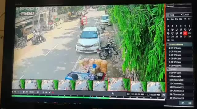 डेराबस्सी में दिनदहाड़े युवक पर जानलेवा हमला
तलवारों से हमला कर कार भी तोड़ी, हमलावर वारदात के बाद फरार