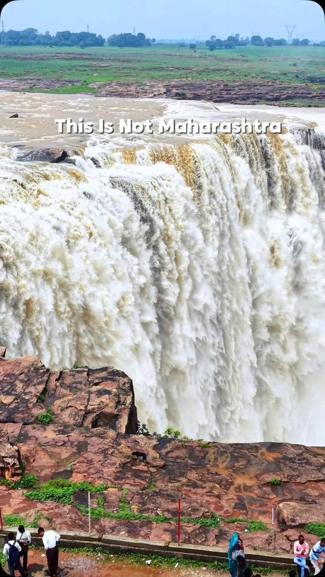 This Is Bahuti Waterfall Rewa Madhya Pradesh
#bahutiwaterfall
#mptourism
#explorepage
#rewa__city__mp17
