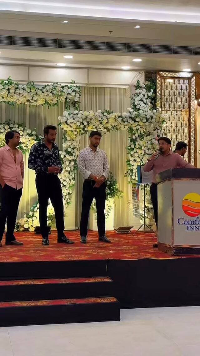 ✨ जहाँ stay भी premium हो और celebrations भी खास!
Creator Spotlight Event के दौरान Comfort Inn Hotel, Prayagraj का शानदार experience लिया। Spacious Orchid Banquet Hall, luxury rooms और beautiful ambience — सब कुछ एक ही जगह! 🏨✨
अगर आप भी Prayagraj आ रहे हैं, तो इस hotel को एक बार जरूर check out करें। ❤️
follow @my_world_prayagraj
#ComfortInn #Prayagraj #PrayagrajTourism #HotelInPrayagraj #CreatorSpotlight BanquetHall LuxuryStay PrayagrajHotels