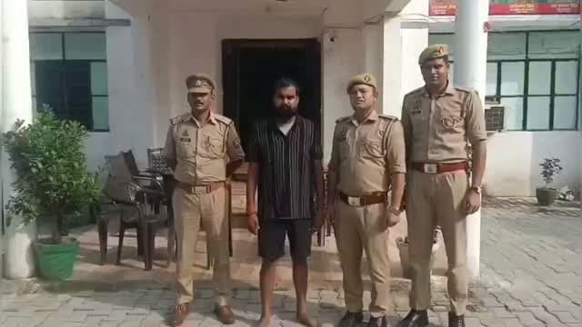 उन्नाव थाना सदर कोतवाली पुलिस ने दुष्कर्म के वांछित आरोपी चित्रांशु यादव को को किया गिरफ्तार भेजा गया जेल