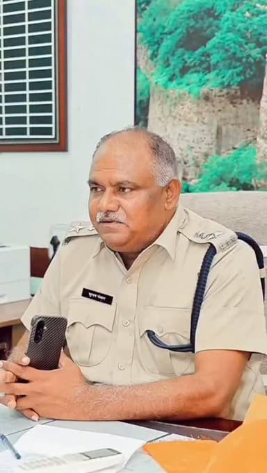 नवनियुक्त ASP सुगन चंद पंवार ने संभाला पदभार, महिला अपराध अनुसंधान शाखा की संभालेंगे कमान
#chittorgarhnews #latestnews #NewsUpdates