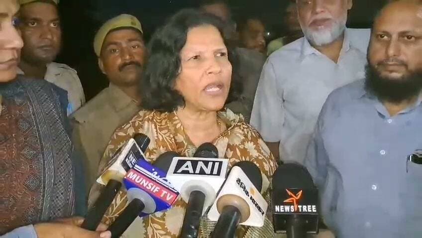 #अलीगढ AMU की 500 करोड़ रुपये की जमीन पर नगर निगम के कब्जे का आरोप, वीसी का बड़ा बयान—बोले, सुप्रीम कोर्ट जाएंगे और जमीन वापस लेने के लिए हर कानूनी लड़ाई लड़ेंगे
#AMU #Aligarh #MunicipalCorporation #LandDispute #SupremeCourt