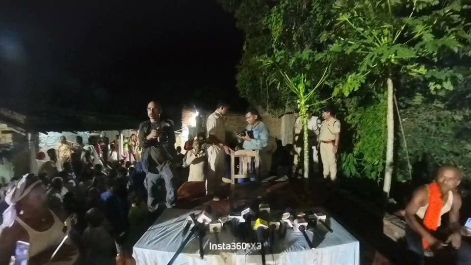 तेजस्वी यादव के आते ही परकौली में समर्थकों में उत्साह चरम पर, बोले तेजस्वी - रौशन यादव को तड़पा-तड़पा कर मारा, सबका हिसाब होगा
#Madhubani #Benipatti #Parkauli #RJD