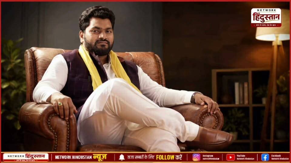 आज हम बात करेंगे अरविंद राजभर के बारे में जिनके पिता कैबिनेट मंत्री होने के बावजूद भी उन्होंने आराम की जिंदगी को नहीं अपनाया उन्होंने समाज के बीच रहने और लोगों के आवाज को उठाने का रास्ता चुना जो इस समय वह दिन रात समाज के बीच लगी हुई हुए हैं जी हां आज हम बात करेंगे सुहेलदेव भारतीय समाज पार्टी के राष्ट्रीय महासचिव अरविंद राजभर के बारे में!