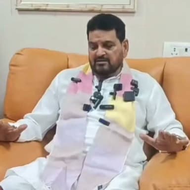 बाबा रामदेव के बाद अब कॉकरोच जनता पार्टी को लेकर बोले बृजभूषण