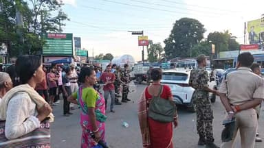 অন্নপূর্ণা যোজনার টাকা না পেয়ে শেষ পর্যন্ত পথে নামল ধুপগুড়ির মহিলারা। চার ঘন্টা ধরে পথ অবরোধ।