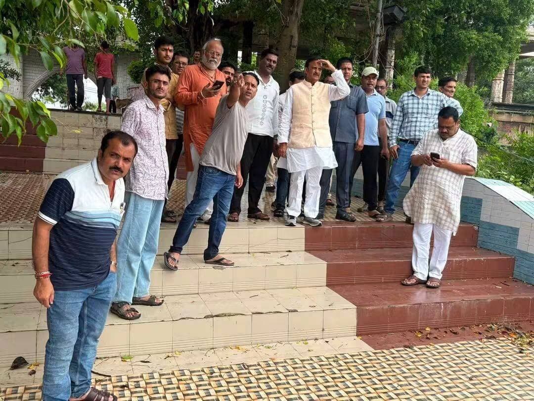 क्यों वेंकटेश जी--- विकास कहीं दिखाई देता है,,, भईया गूगल में खोज रहा हूं,,, जेपी तुम बताओ दिखा विकसवा,, दीनानाथ जी को कम दिखाई देता है लगता है इसलिए चुपचाप खड़े हैं,,?* थोड़ी गंभीरता से देखना चाहिए विकास,,
<nis:link nis:type=tag nis:id=विकास_लापता_है nis:value=विकास_लापता_है nis:enabled=true nis:link/>
<nis:link nis:type=tag nis:id=खोजो_विकास_को nis:value=खोजो_विकास_को nis:enabled=true nis:link/>
<nis:link nis:type=tag nis:id=googleपे_विकास nis:value=Googleपे_विकास nis:enabled=true nis:link/>
<nis:link nis:type=tag nis:id=रीवा_विकास_सवाल nis:value=रीवा_विकास_सवाल nis:enabled=true nis:link/>
<nis:link nis:type=tag nis:id=दीनानाथ_भी_मौन nis:value=दीनानाथ_भी_मौन nis:enabled=true nis:link/>
<nis:link nis:type=tag nis:id=जेपी_खोजो_विकास nis:value=जेपी_खोजो_विकास nis:enabled=true nis:link/>
<nis:link nis:type=tag nis:id=रीवा_ग्राउंड_रिपोर्ट nis:value=रीवा_ग्राउंड_रिपोर्ट nis:enabled=true nis:link/>
<nis:link nis:type=tag nis:id=rewanews nis:value=RewaNews nis:enabled=true nis:link/> <nis:link nis:type=tag nis:id=groundzero nis:value=GroundZero nis:enabled=true nis:link/> <nis:link nis:type=tag nis:id=localgovernance nis:value=LocalGovernance nis:enabled=true nis:link/> <nis:link nis:type=tag nis:id=publicissues nis:value=PublicIssues nis:enabled=true nis:link/> <nis:link nis:type=tag nis:id=vindhyanews nis:value=VindhyaNews nis:enabled=true nis:link/> <nis:link nis:type=tag nis:id=citizenjournalism nis:value=CitizenJournalism nis:enabled=true nis:link/>